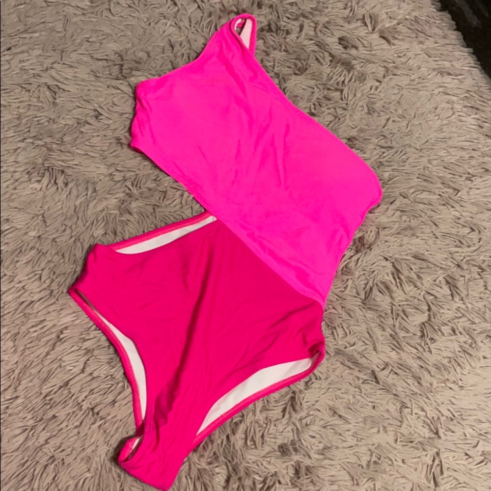 One piece bathing suit